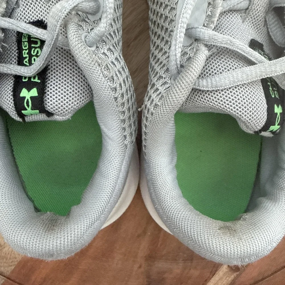 Under Armour Charged Pursuit 2 Youth Running Shoes Grey Neon Green 5.5Y 3024987